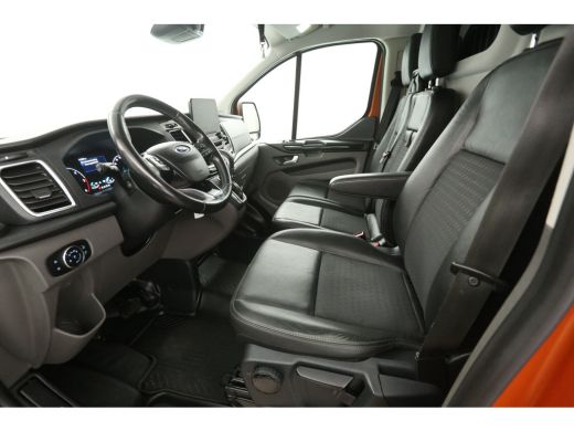 Ford Transit Custom 2.0 TDCI L2H1 185PK Sport | Automaat | Airco | Cruise | Camera | 3 Zits | Carplay | Trekhaak ActivLease financial lease