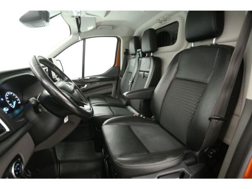 Ford Transit Custom 2.0 TDCI L2H1 185PK Sport | Automaat | Airco | Cruise | Camera | 3 Zits | Carplay | Trekhaak ActivLease financial lease