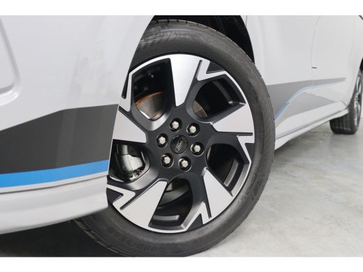 Ford Transit Custom 320 2.5 PHEV L2H1 Sport DC | Trekhaak | 360* Camera | Adaptieve Cruise Control | Stoel & Stuurver... ActivLease financial lease