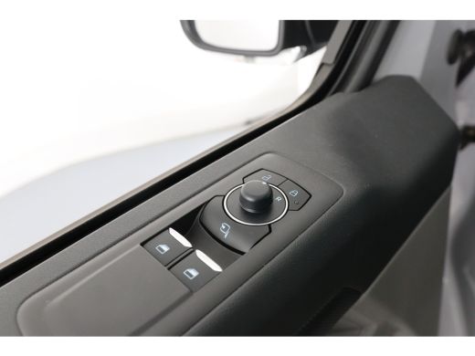 Ford Transit Custom 320 2.5 PHEV L2H1 Sport DC | Trekhaak | 360* Camera | Adaptieve Cruise Control | Stoel & Stuurver... ActivLease financial lease
