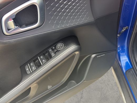 Kia e-Soul ExecutiveLine 64 kWh | Stoelverwarming + koeling | Achterbank verwarmd | Premium audio | Achterui... ActivLease financial lease