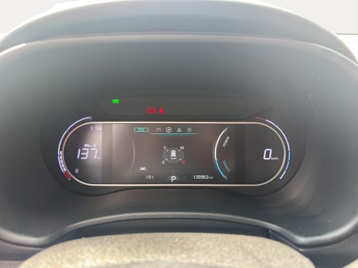Kia e-Soul ExecutiveLine 64 kWh | Stoelverwarming + koeling | Achterbank verwarmd | Premium audio | Achterui... ActivLease financial lease