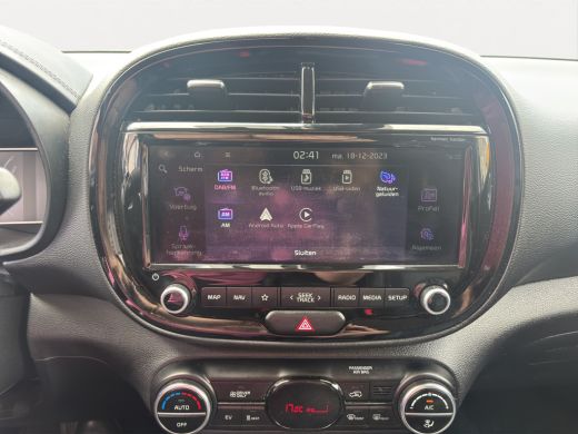 Kia e-Soul ExecutiveLine 64 kWh | Stoelverwarming + koeling | Achterbank verwarmd | Premium audio | Achterui... ActivLease financial lease