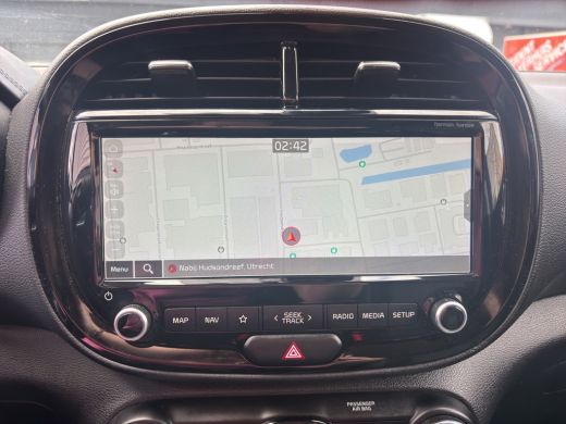 Kia e-Soul ExecutiveLine 64 kWh | Stoelverwarming + koeling | Achterbank verwarmd | Premium audio | Achterui... ActivLease financial lease