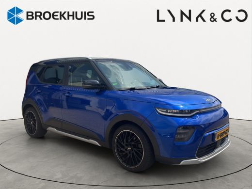 Kia e-Soul ExecutiveLine 64 kWh | Stoelverwarming + koeling | Achterbank verwarmd | Premium audio | Achterui... ActivLease financial lease