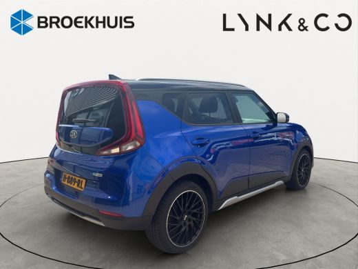 Kia e-Soul ExecutiveLine 64 kWh | Stoelverwarming + koeling | Achterbank verwarmd | Premium audio | Achterui... ActivLease financial lease