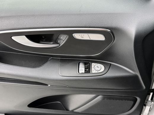 Mercedes-Benz eVito Extra Lang 66 kWh DC 5 persoons 266km WLTP Schuifdeur L+R Camera Navigatie Camera Dubbele cabine ActivLease financial lease