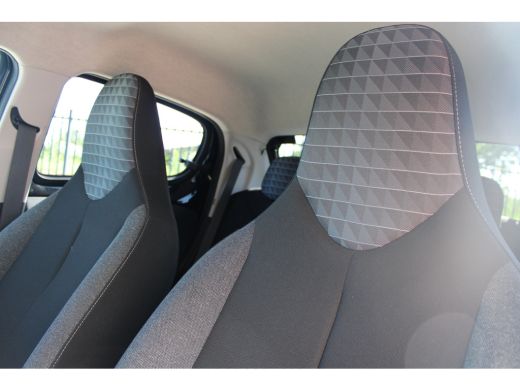 Peugeot 108 1.0 e-VTi Active | Airconditioning | Bluetooth | Mistlampen | Extra getinte ramen | NL auto | 42... ActivLease financial lease