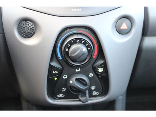 Peugeot 108 1.0 e-VTi Active | Airconditioning | Bluetooth | Mistlampen | Extra getinte ramen | NL auto | 42... ActivLease financial lease