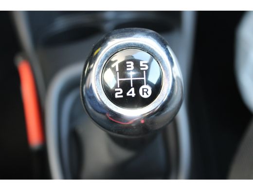Peugeot 108 1.0 e-VTi Active | Airconditioning | Bluetooth | Mistlampen | Extra getinte ramen | NL auto | 42... ActivLease financial lease