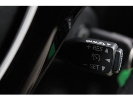 Peugeot 108 1.0 e-VTi Allure | Navi by app | Camera | Climate control | Apple carplay | Lichtmetaal | LED | M... ActivLease financial lease