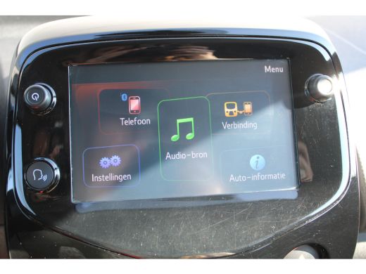 Peugeot 108 1.0 e-VTi Allure | Navi by app | Camera | Climate control | Lichtmetaal | Bluetooth | ActivLease financial lease