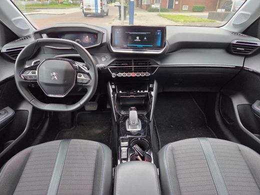 Peugeot 208 1.2 PureTech Allure Pack Camera | Leder/Stof | Carplay | Bluetooth | 16" Lichtmetaal | Digitaal D... ActivLease financial lease