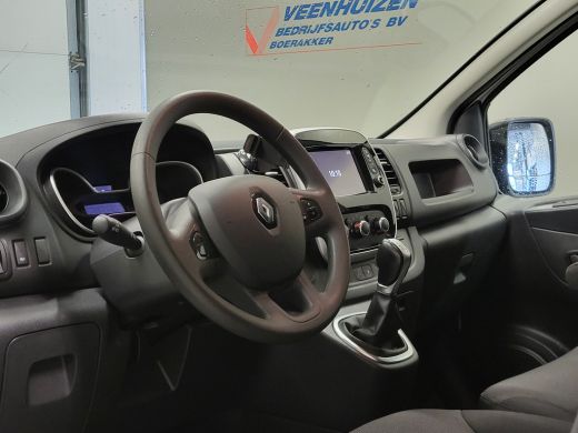 Renault Trafic 2.0dCi 145pk L2/H1 Automaat Euro 6! ActivLease financial lease