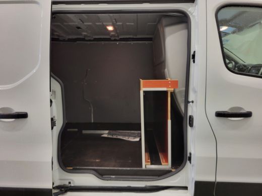 Renault Trafic 2.0dCi 145pk L2/H1 Automaat Euro 6! ActivLease financial lease
