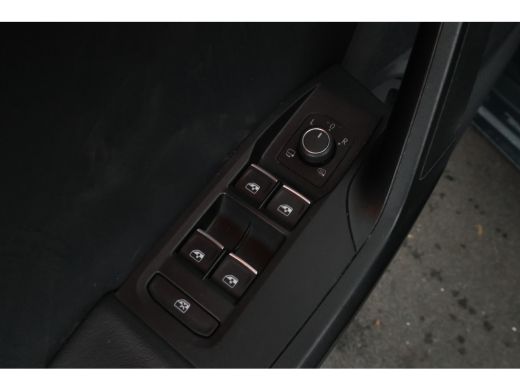Seat Leon Sportstourer 1.4 TSI eHybrid PHEV FR Business Intense Automaat, Digital Dash, Adaptieve Cruise ActivLease financial lease