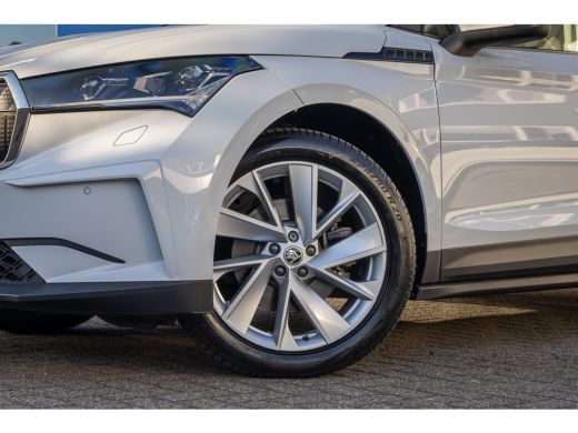 Skoda Enyaq iV 60 First Edition | Cruise adaptief | Memory | Matrix LED | Stuur+stoel verwarming | Keyless | Dod... ActivLease financial lease