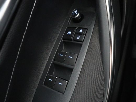 Toyota Corolla Touring Sports 1.8 Hybrid Business | Camera | Adaptive cruise | Navigatie | Bluetooth | Climate Control | PDC ActivLease financial lease