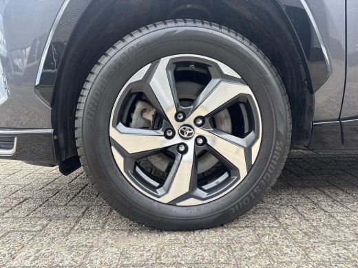 Toyota RAV4 2.5 Plug-in Hybrid AWD Style Innovation Pack ActivLease financial lease