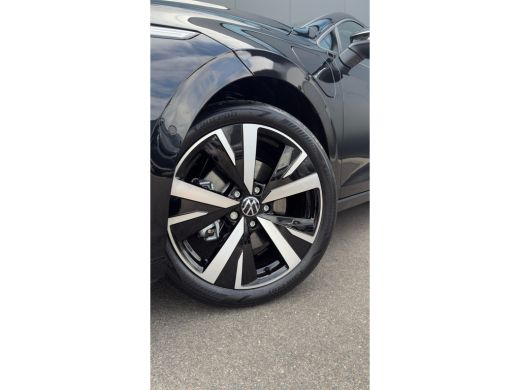 Volkswagen Golf Life Edition eHybrid | 'App-Connect' draadloze smartphone integratie | Achterbank in ongelijke de... ActivLease financial lease