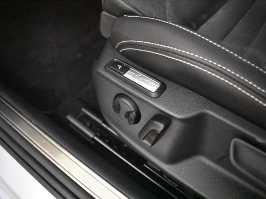 Volkswagen Passat Variant 1.4 TSI PHEV GTE Business 218Pk DSG/AUTO | Trekhaak uitklapbaar | Achteruitrijcamera | Ma... ActivLease financial lease