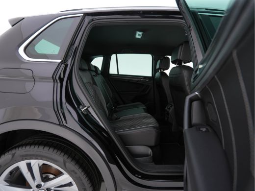 Volkswagen Tiguan 1.4 TSI eHybrid R-Line Business+ (Plug-in) (INCL-BTW) Aut. *LEATHER-FABRIC | FULL-LED | ADAPTIVE-... ActivLease financial lease
