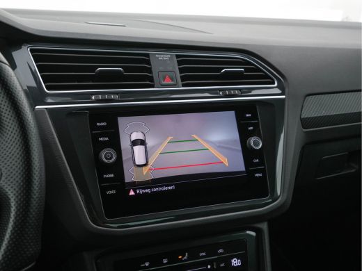 Volkswagen Tiguan 1.4 TSI eHybrid R-Line Business+ (Plug-in) (INCL-BTW) Aut. *LEATHER-FABRIC | FULL-LED | ADAPTIVE-... ActivLease financial lease