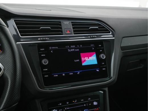 Volkswagen Tiguan 1.4 TSI eHybrid R-Line Business+ (Plug-in) (INCL-BTW) Aut. *LEATHER-FABRIC | FULL-LED | ADAPTIVE-... ActivLease financial lease