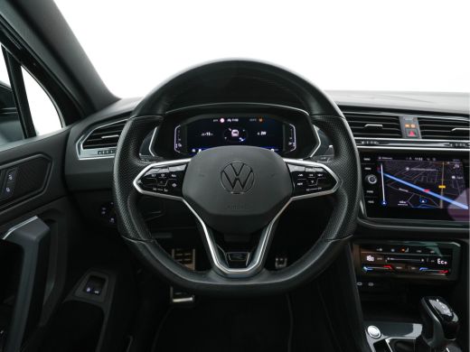 Volkswagen Tiguan 1.4 TSI eHybrid R-Line Business+ (Plug-in) (INCL-BTW) Aut. *LEATHER-FABRIC | FULL-LED | ADAPTIVE-... ActivLease financial lease