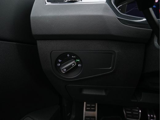 Volkswagen Tiguan 1.4 TSI eHybrid R-Line Business+ (Plug-in) (INCL-BTW) Aut. *LEATHER-FABRIC | FULL-LED | ADAPTIVE-... ActivLease financial lease