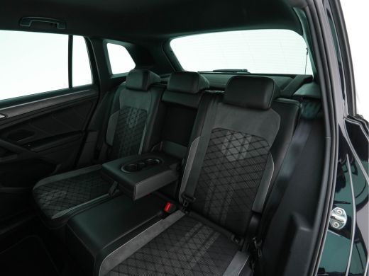 Volkswagen Tiguan 1.4 TSI eHybrid R-Line Business+ (Plug-in) (INCL-BTW) Aut. *LEATHER-FABRIC | FULL-LED | ADAPTIVE-... ActivLease financial lease