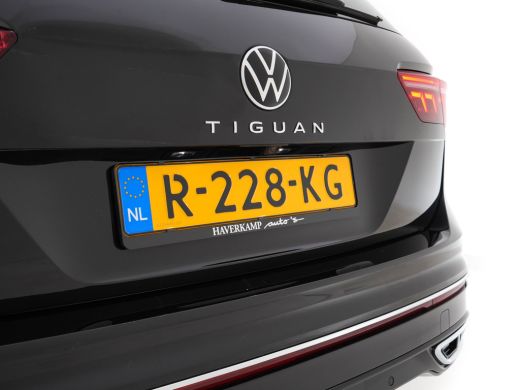 Volkswagen Tiguan 1.4 TSI eHybrid R-Line Business+ (Plug-in) (INCL-BTW) Aut. *LEATHER-FABRIC | FULL-LED | ADAPTIVE-... ActivLease financial lease