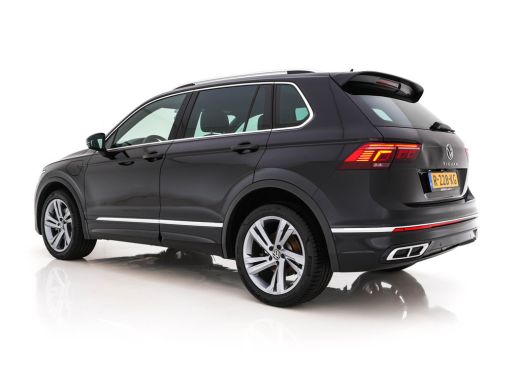 Volkswagen Tiguan 1.4 TSI eHybrid R-Line Business+ (Plug-in) (INCL-BTW) Aut. *LEATHER-FABRIC | FULL-LED | ADAPTIVE-... ActivLease financial lease