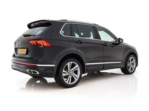 Volkswagen Tiguan 1.4 TSI eHybrid R-Line Business+ (Plug-in) (INCL-BTW) Aut. *LEATHER-FABRIC | FULL-LED | ADAPTIVE-... ActivLease financial lease