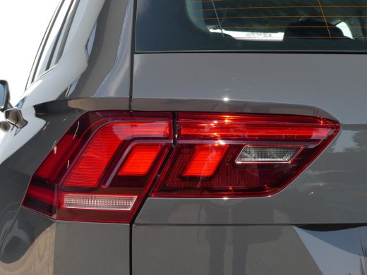 Volkswagen Tiguan 1.4 TSI eHybrid Life | TREKHAAK | CAMERA | ADAPTIVE CRUISE | DODEHOEKDETECTIE | STUUR+STOELVERWAR... ActivLease financial lease