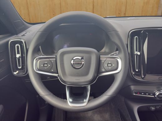 Volvo  EC40 175 kW Single Motor RWD Plus Dark | BLIS | Harman Kardon | Panoramadak | Keyless start / entry | ... ActivLease financial lease