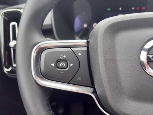 Volvo  EX40 185 kW Single Motor Extended Range RWD Plus Black Edition | BLIS | 360 Camera | Stoel + Stuur Ver... ActivLease financial lease