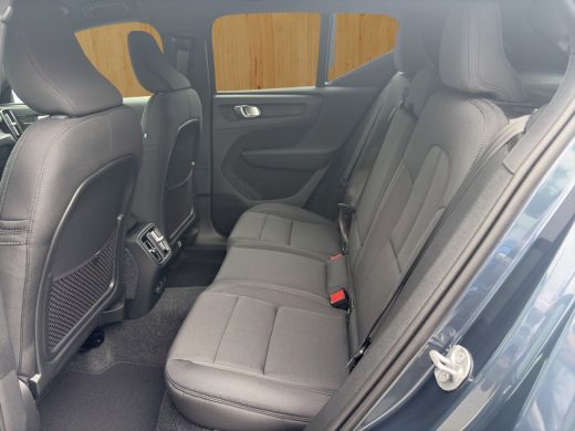 Volvo  EX40 185 kW Single Motor Extended Range RWD Plus Black Edition | BLIS | 360 Camera | Stoel + Stuur Ver... ActivLease financial lease