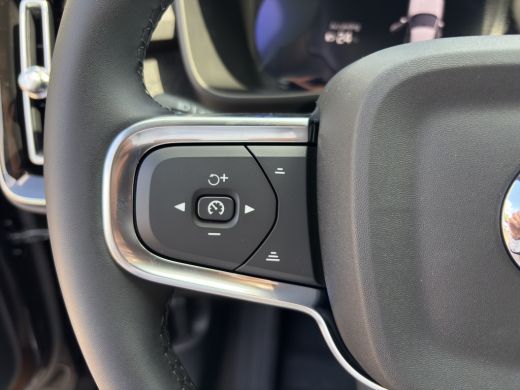 Volvo  EX40 185 kW Single Motor Extended Range RWD Plus Black Edition | BLIS | 360 Camera | Stoel + Stuur Ver... ActivLease financial lease