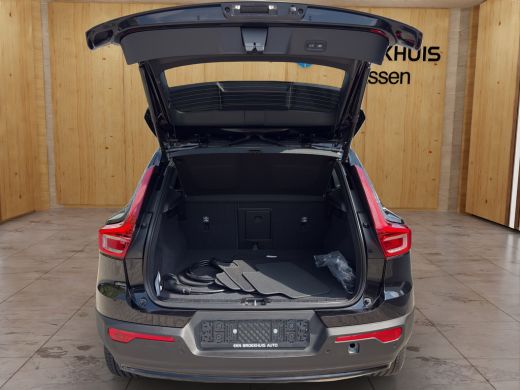 Volvo  EX40 185 kW Single Motor Extended Range RWD Plus Black Edition | BLIS | 360 Camera | Stoel + Stuur Ver... ActivLease financial lease