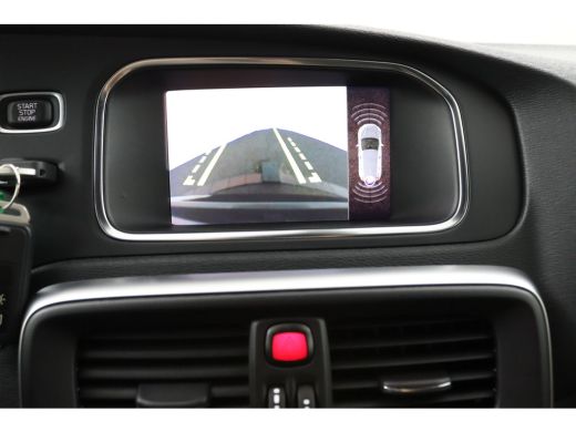 Volvo  V40 T3 Polar+ Sport | Panoramadak | Harman Kardon | Camera | Parkeersensoren voor en achter | Stoelve... ActivLease financial lease