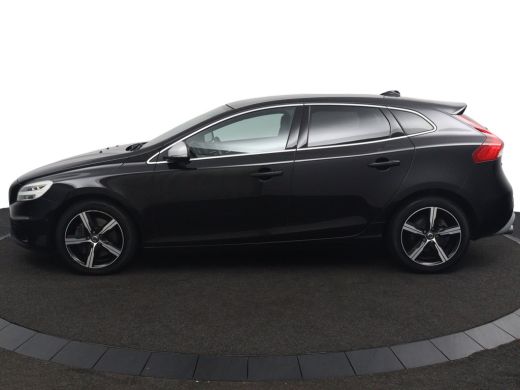Volvo  V40 T3 Polar+ Sport | Panoramadak | Harman Kardon | Camera | Parkeersensoren voor en achter | Stoelve... ActivLease financial lease