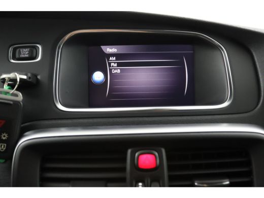 Volvo  V40 T3 Polar+ Sport | Panoramadak | Harman Kardon | Camera | Parkeersensoren voor en achter | Stoelve... ActivLease financial lease