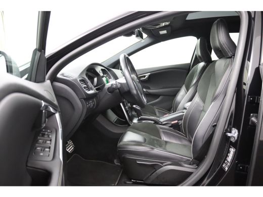 Volvo  V40 T3 Polar+ Sport | Panoramadak | Harman Kardon | Camera | Parkeersensoren voor en achter | Stoelve... ActivLease financial lease