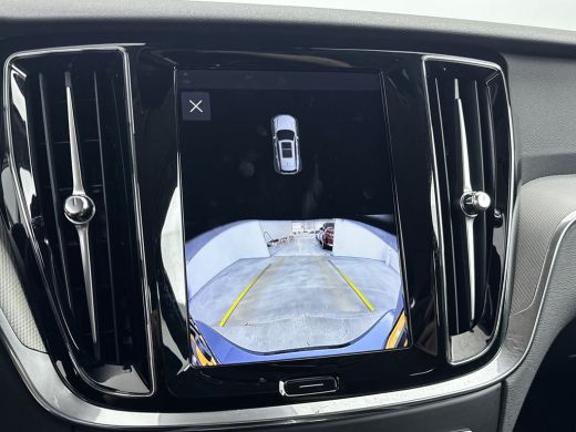 Volvo  V60 B3 Essential Edition | 17" | Leder | Google | BTW auto | Parkeercamera | Stoel/Stuurverwrming | P... ActivLease financial lease