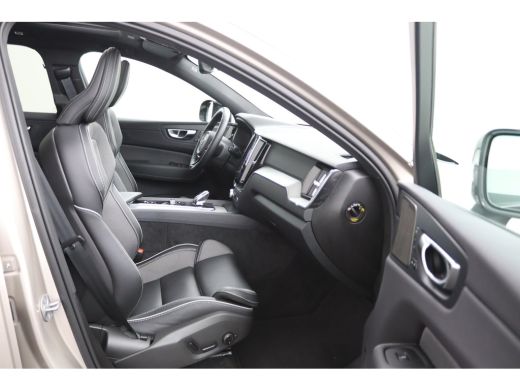 Volvo  XC60 T8 Plug-in hybrid AWD Plus Dark | Trekhaak elektrisch uitklapbaar ActivLease financial lease