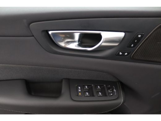 Volvo  XC60 T8 Plug-in hybrid AWD Plus Dark | Trekhaak elektrisch uitklapbaar ActivLease financial lease