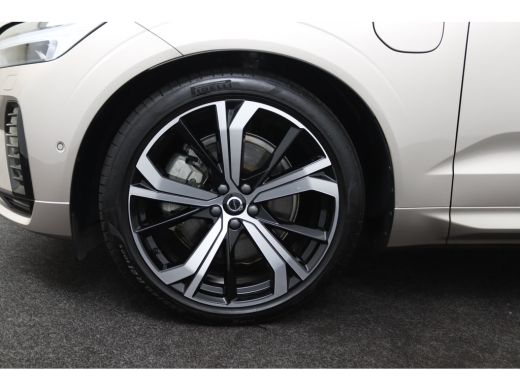 Volvo  XC60 T8 Plug-in hybrid AWD Plus Dark | Trekhaak elektrisch uitklapbaar ActivLease financial lease