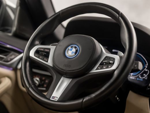 BMW 5 Serie 530e M Sport High Executive 293Pk Automaat (GROOT NAVI, M PAKKET, HEAD-UP DISPLAY, APPLE CARPLAY,... ActivLease financial lease