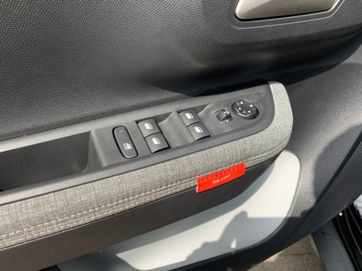 Citroën C3 Aircross 1.2 Turbo 100pk Plus Airco | AppleCarPlay/ Android Auto | Camera | DAB | LED | PDC Achter | ActivLease financial lease